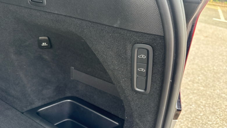 Volvo XC90 2.0 B5P Ultra Dark 5dr AWD Geartronic Petrol Estate